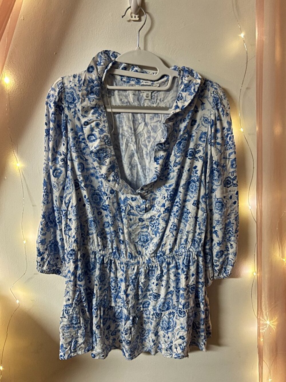 Crown & Ivy Women's 1X Blue White Floral Peplum Blouse Puff Sleeve Cottagecore